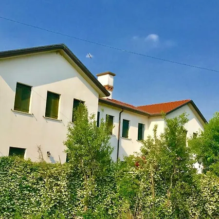 בית כפרי Chez Alberto *